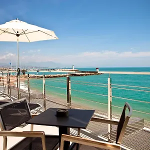 villa-azur-villeneuve-loubet.fr-provencehotel.com/